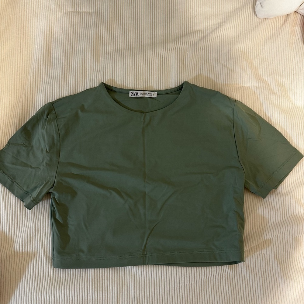 Zara Olive Cropped Crewneck Tee